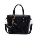 Sac seau noir gaufré avec détails dorés et pendentif chien, style bandoulière - Noir Avec Pendentif Chiot