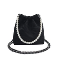 Elegante borsa a secchiello plissettata nera con manico di perle e tracolla a catena - Nero