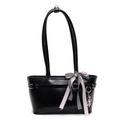 Bolso de hombro minimalista de cuero encerado negro brillante con lazo y corazón - Negro