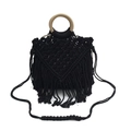 Bolso bohemio tejido negro con asas redondas de madera clara y detalle de flecos largos - Negro