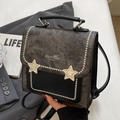 Sac à dos patchwork gris foncé avec clous métalliques et détails d'étoiles - Noir - Sans Pendentif