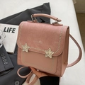 Sac à bandoulière rose en cuir grainé avec boucle étoile et bordure de perles - Rose - Sans Pendentif