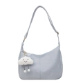 Sac fourre-tout en cuir souple bleu clair avec un charmant nuage en peluche - Bleu Avec Pendentif Nuage