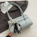 Sac à bandoulière enveloppe bleu clair minimaliste avec nœud en dentelle et perles - Bleu Avec Nœud Charme