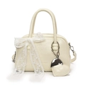 Sac oreiller blanc crème avec nœud en dentelle et pendentif cœur en cuir verni brillant - Avec Cœur en PU Assorti / Blanc