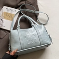 Retro hellblaue Bowlingtasche aus weichem Leder mit Prägung und Schultergurt - Blau (Ohne Anhänger)