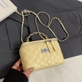 Sac matelassé jaune pâle avec bandoulière en chaîne et boucle argentée pour femme - Jaune - Sans Pendentif