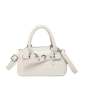 Minimalistische cremeweiße Muschel-Handtasche mit silbernen Beschlägen aus glattem Leder - Weiß