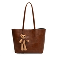 Borsa tote patchwork marrone con spalline sottili e ciondolo a forma di orso in maglia - Marrone + Pendente Orso