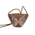 Bolso saco de paja marrón con mariposa de encaje de colores y adornos de perlas - Caqui