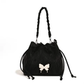 Elegante borsa a secchiello nera con manico intrecciato e decoro a farfalla argento - Nero Versatile
