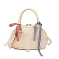 Borsa Boston in pelle PU color crema con dettagli in pizzo e fiocchi a quadri - Bianco