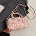 Elegante borsa a bauletto rosa a pieghe trapuntata con tracolla regolabile - Rosa