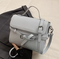 Borsa a mano quadrata stile francese blu grigio chiaro con fibbia e tracolla argento - Blu - Senza Ciondolo