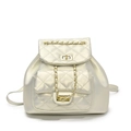 Mini mochila acolchada en blanco perlado con correas de cadena doradas y cierre de giro - Blanco