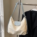 Elegante borsa tote crema e azzurro in morbida pelle PU con tracolle versatili - Blu - Senza Ciondolo