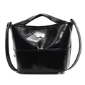 Bolso tipo cubo negro acolchado con correa de cadena y cierre metálico plateado fino - Negro