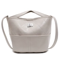 Bolso tipo cubo acolchado blanco crema con cierre giratorio plateado y bandolera - Blanco Roto