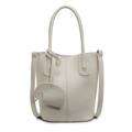 Bolso cubo minimalista de cuero blanco con asa superior y colgante en forma de elefante - Blanco Roto