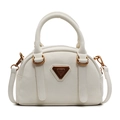 Elegante witte Boston handtas met lycheepatroon, bronzen logo en schouderriem - Broken Wit