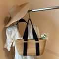 Bolso tote de paja con correas de lona negra y diseño informal de vacaciones de verano - Bolso Caqui Y Sombrero