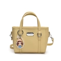 Minimalistische beige Beuteltasche aus Leder mit Perlenanhänger und verstellbarem Riemen - Gelb Mit Anhänger