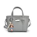 Graue Eimertasche mit Litschi-Struktur, Cartoon-Anhänger und abnehmbarem Gurt - Blau mit Anhänger