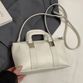 Elegante borsa a mano bianca in pelle PU con trama litchi e dettagli in metallo argento - Beige (Senza Ciondolo)