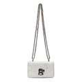 Borsa a tracolla bianca con trama a serpente, catena d'argento e chiusura in metallo - Bianco - S