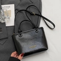 Classic black wrinkled bucket bag with gold lettering and adjustable shoulder strap - No Pendant / Black