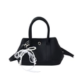 Borsa a secchiello minimalista in pelle martellata nera con ciondolo in perle e pizzo - Piccolo / Nero