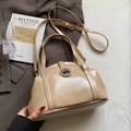 Sac à main élégant en cuir verni brillant beige avec fermoir rotatif en métal argenté - Kaki (Sans Pendentif)