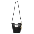 Sac seau noir texture litchi avec logo HAMIROO et breloque chien doré élégante - Noir + Pendentif
