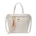 Schicke beige Eimertasche mit geprägten Cartoon-Motiven und elegantem Gold-Metall-Detail - Altweiß (Mit Abakus & Schläger Zubehör)
