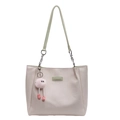 Bolso tote rosa con diseño de espiga, correas verdes y colgante de peluche suave - Verde
