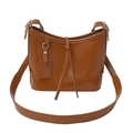 Sac seau minimaliste en cuir ciré marron avec large bandoulière réglable - Marron