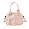 Sac bowling rose avec gaufrage de lettres MEME et pendentif dentelle et perle - Rose Avec Nœud en Perle et Dentelle