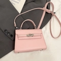 Elegant light pink lychee pattern leather trapezoid handbag with silver twist lock - No Pendant / Pink