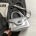 Vintage style silver metallic leather crossbody handbag with top handle and turn-lock - Silver (No Pendant) / Silver