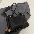Borsa tote nera in pelle con motivo litchi e dettagli a sfera in metallo argento - Senza Ciondolo / Nero
