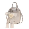 Borsa a tracolla argento metallizzato con ciondolo a cuore di perle e nastro di pizzo - Argento + Pizzo Cuore di Perla