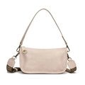 Bolso minimalista de cuero crema con una correa ancha de estilo bohemio - Blanco