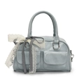 Borsa bowling azzurra in ecopelle con fiocco, doppie tasche frontali e dettagli in pizzo - Blu