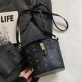 Sac seau noir avec imprimé ours gris, texture grainée et fermoir rotatif doré - Noir - Sans Pendentif