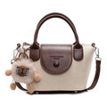 Bolso bandolera chic beige y marrón con colgante de oso y asa superior resistente - Estilo Bolso de Mano Bandolera / Blanco