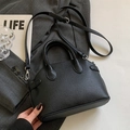 Sac à main chic en cuir noir grainé avec poignées supérieures et bandoulière réglable - Noir Sans Pendentif