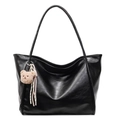 Borsa tote in pelle nera classica con un ciondolo a forma di orsetto per il pendolarismo - Con Ciondolo / Nero