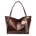 Grande borsa tote da donna in morbida pelle marrone con ciondolo a forma di orsetto - Con Ciondolo / caffè