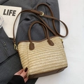 Contrast straw bucket bag with dark brown leather handles and adjustable shoulder strap - No Pendant / Brown