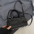 Sac cylindrique rétro noir brillant avec inscription MAJAR & GORDDW gaufrée - Noir - Sans Pendentif